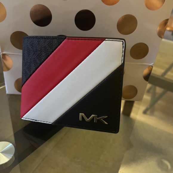 Wallets - Picture 6 of 6